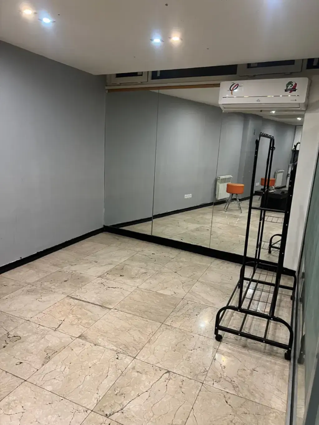 اجاره آپارتمان 60 متری در حکمت