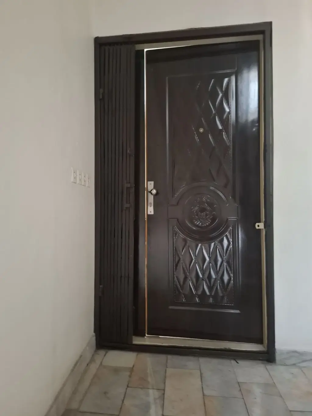 اجاره اداری و تجاری 60 متری در هاشمی