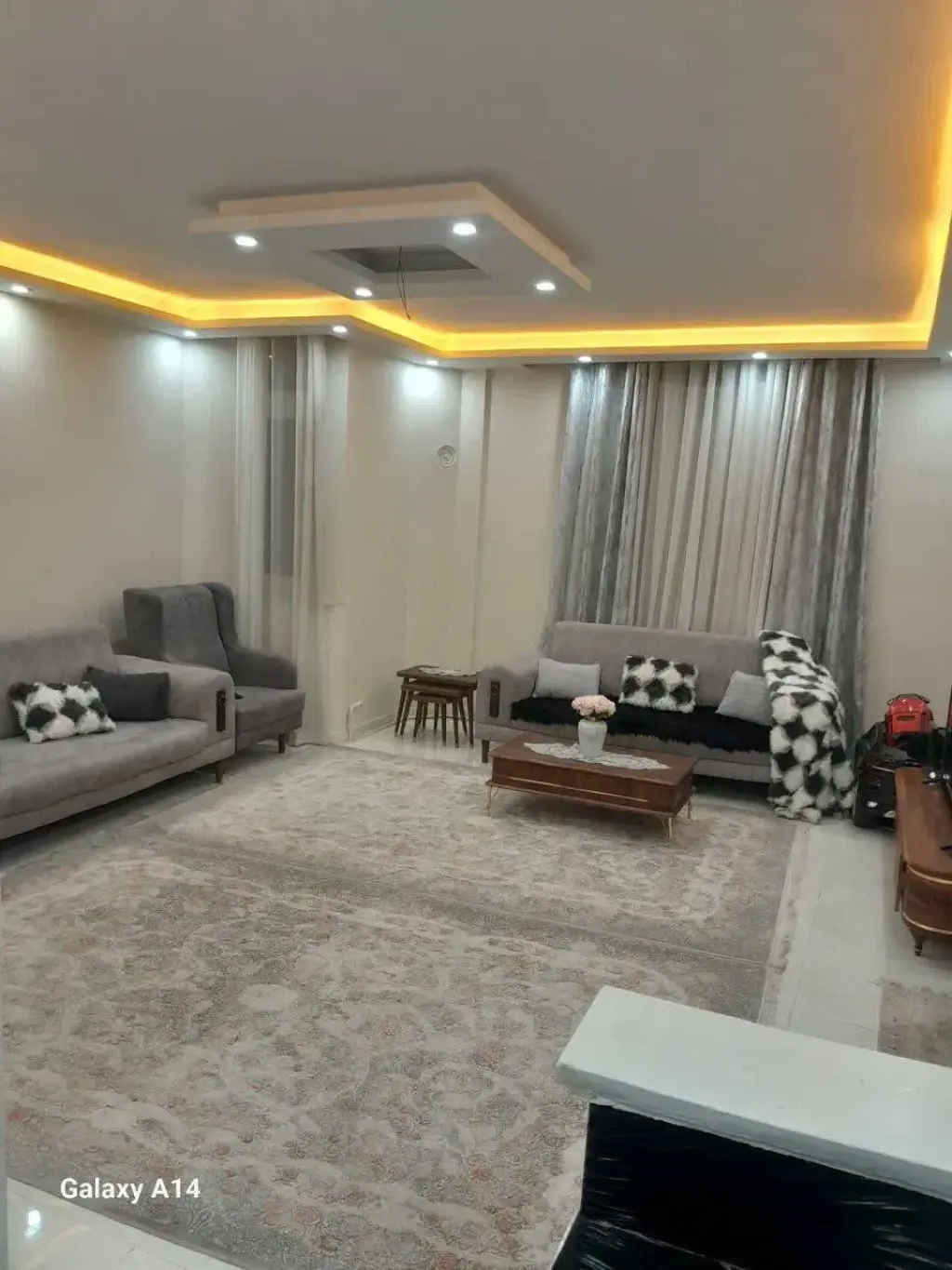 فروش آپارتمان 63 متری در سنگلج (شاپور)