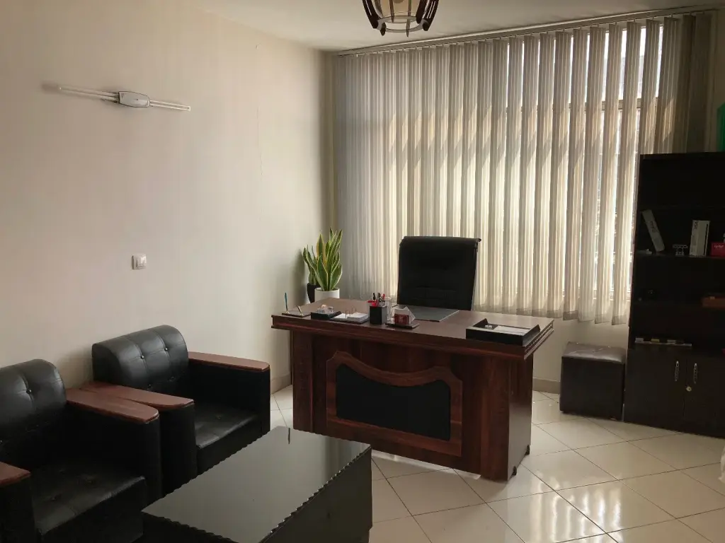 اجاره اداری و تجاری 150 متری در نصرت - تصویر 3