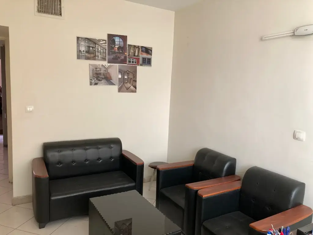 اجاره اداری و تجاری 150 متری در نصرت - تصویر 2