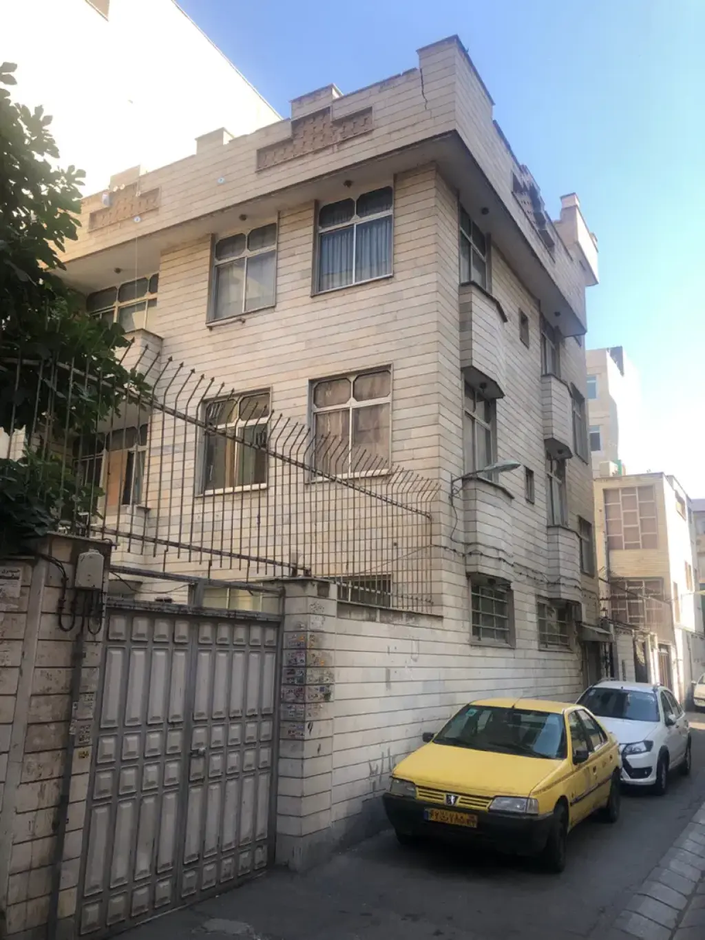 فروش زمین و کلنگی 156 متری در راه آهن