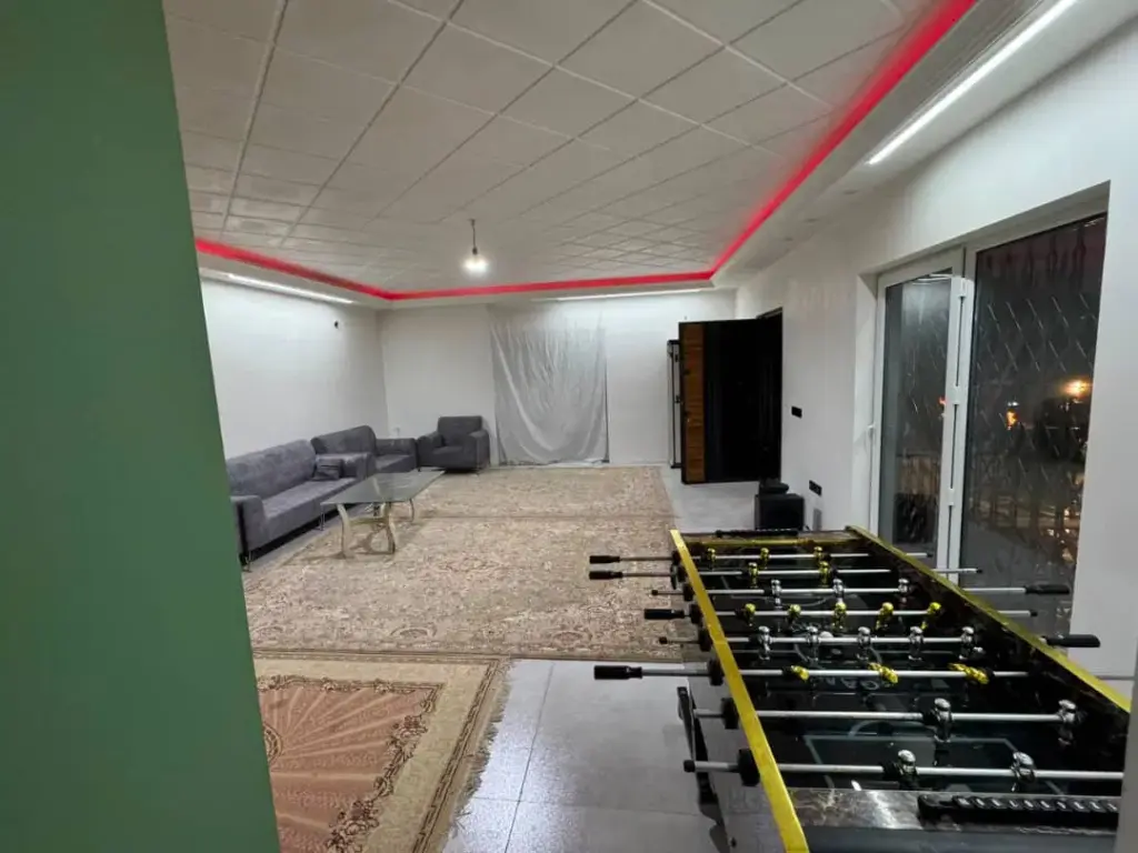 اجاره خانه و ویلا 350 متری در باغ فیض - تصویر 2