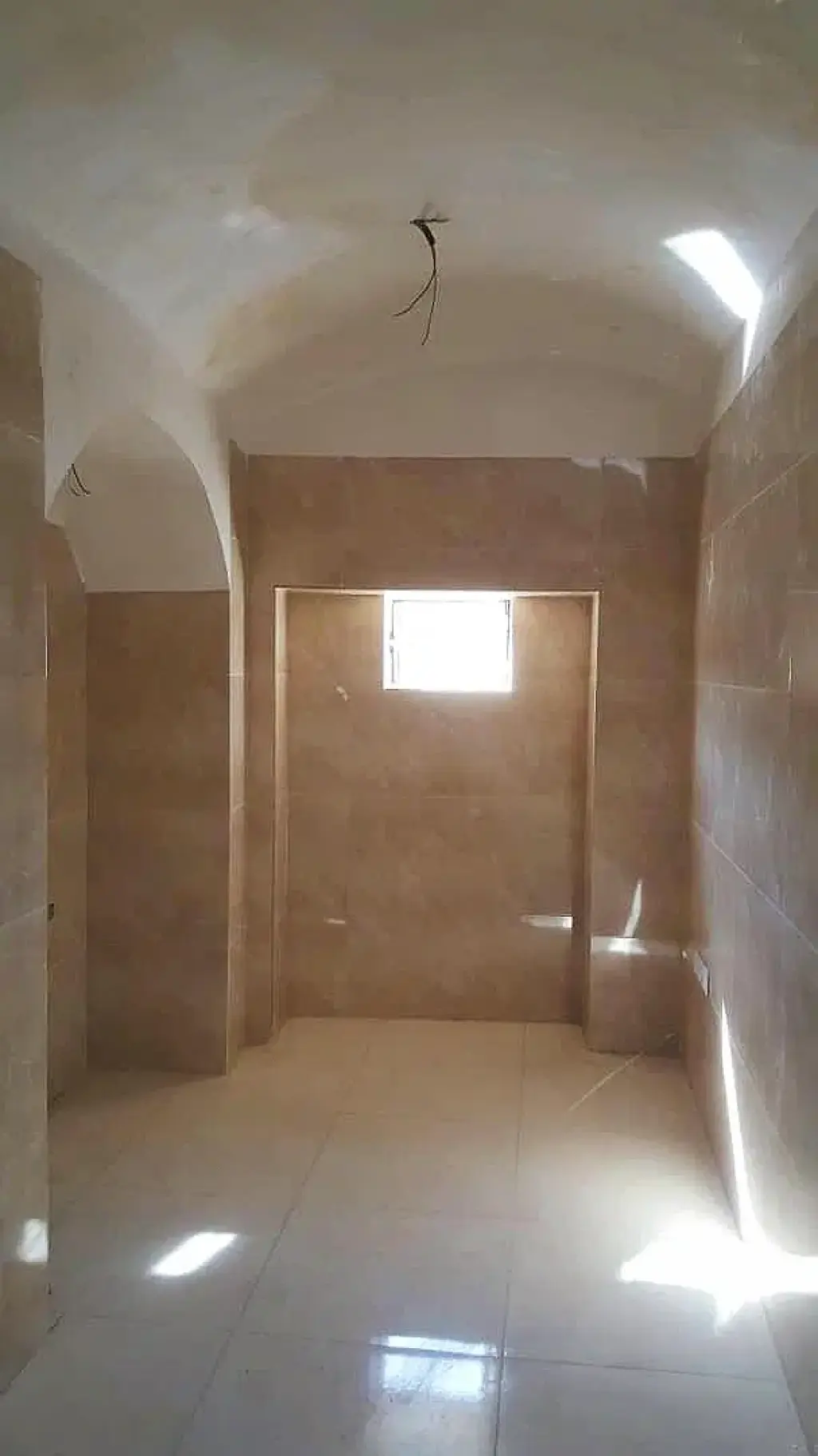 اجاره اداری و تجاری 8 متری در بازار - تصویر 3