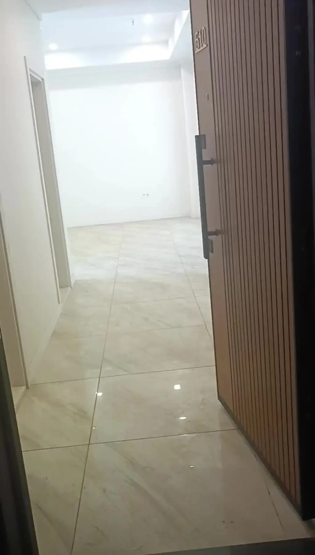 فروش اداری و تجاری 96 متری در ولنجک