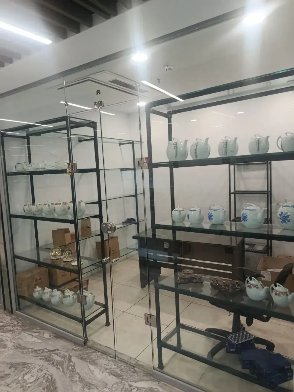 اجاره اداری و تجاری 12 متری در شوش (باغ آذری)