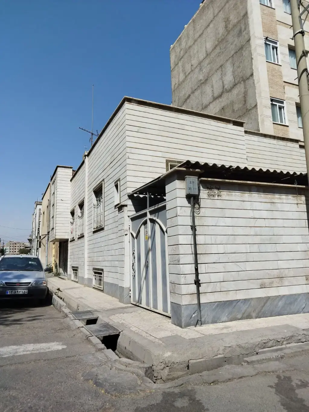 فروش خانه و ویلا 123 متری در شادآباد