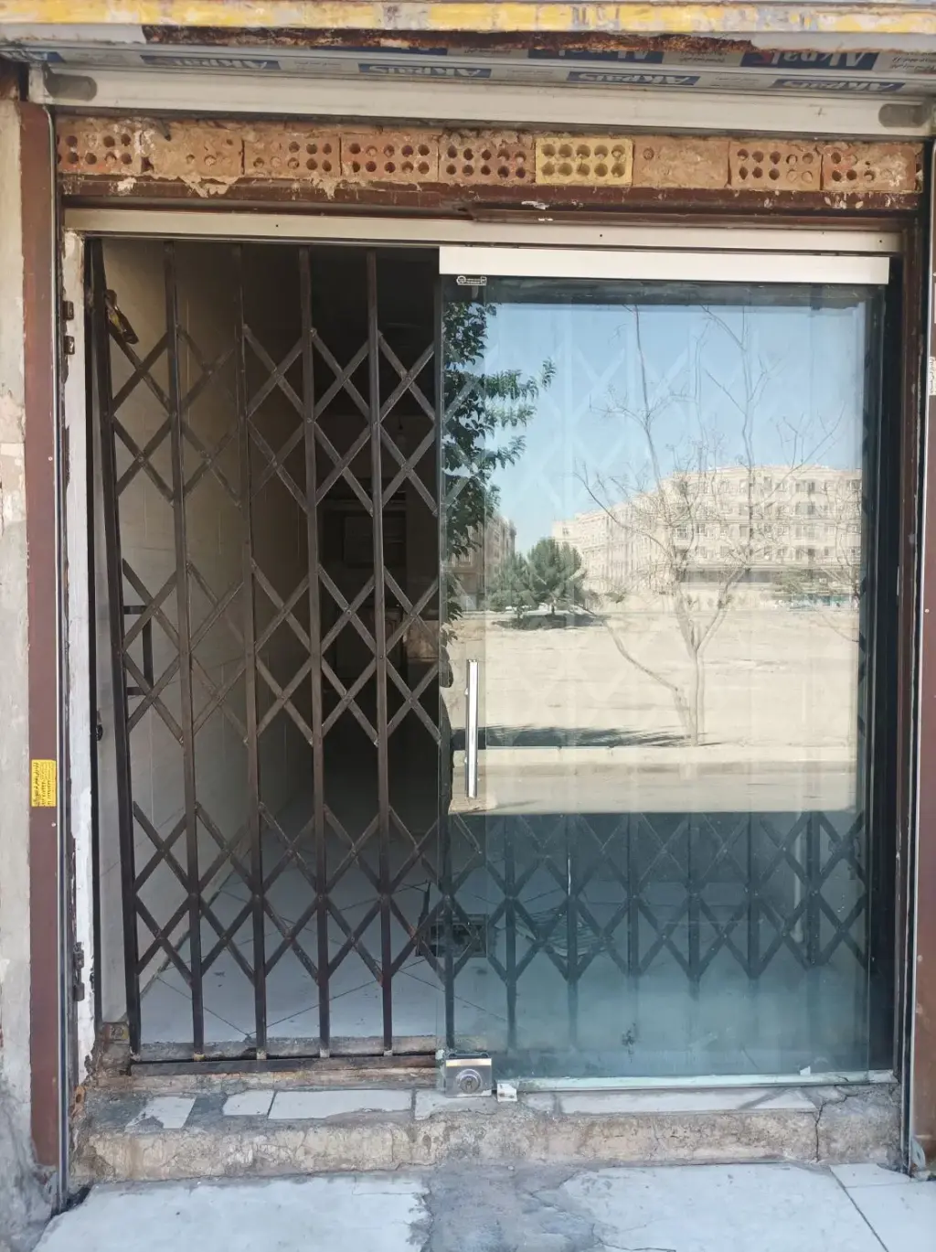 اجاره اداری و تجاری 35 متری در شهرک طالقانی