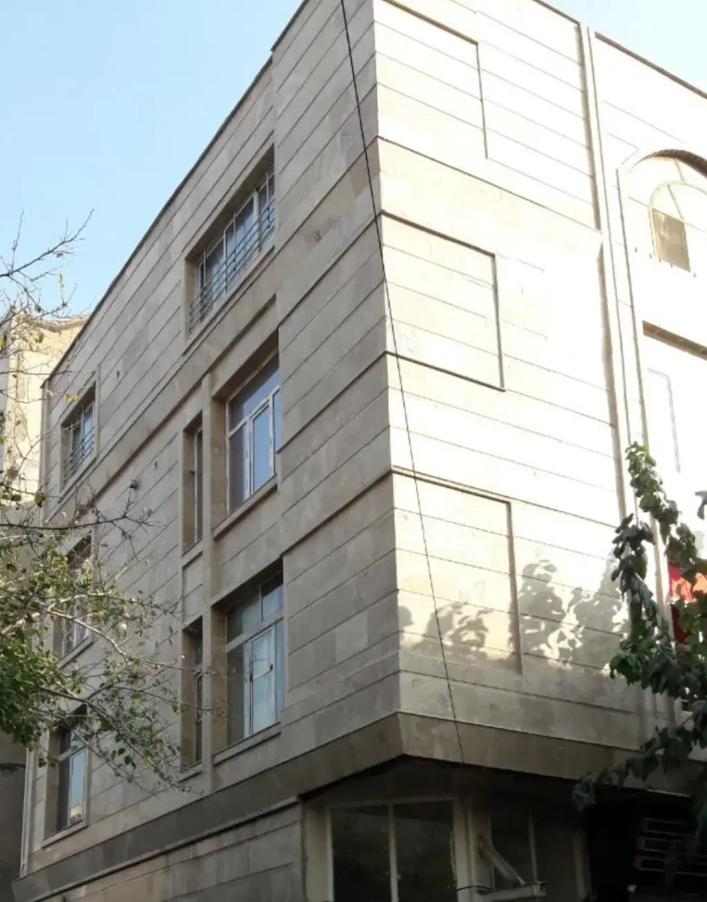 اجاره اداری و تجاری 200 متری در شیخ هادی