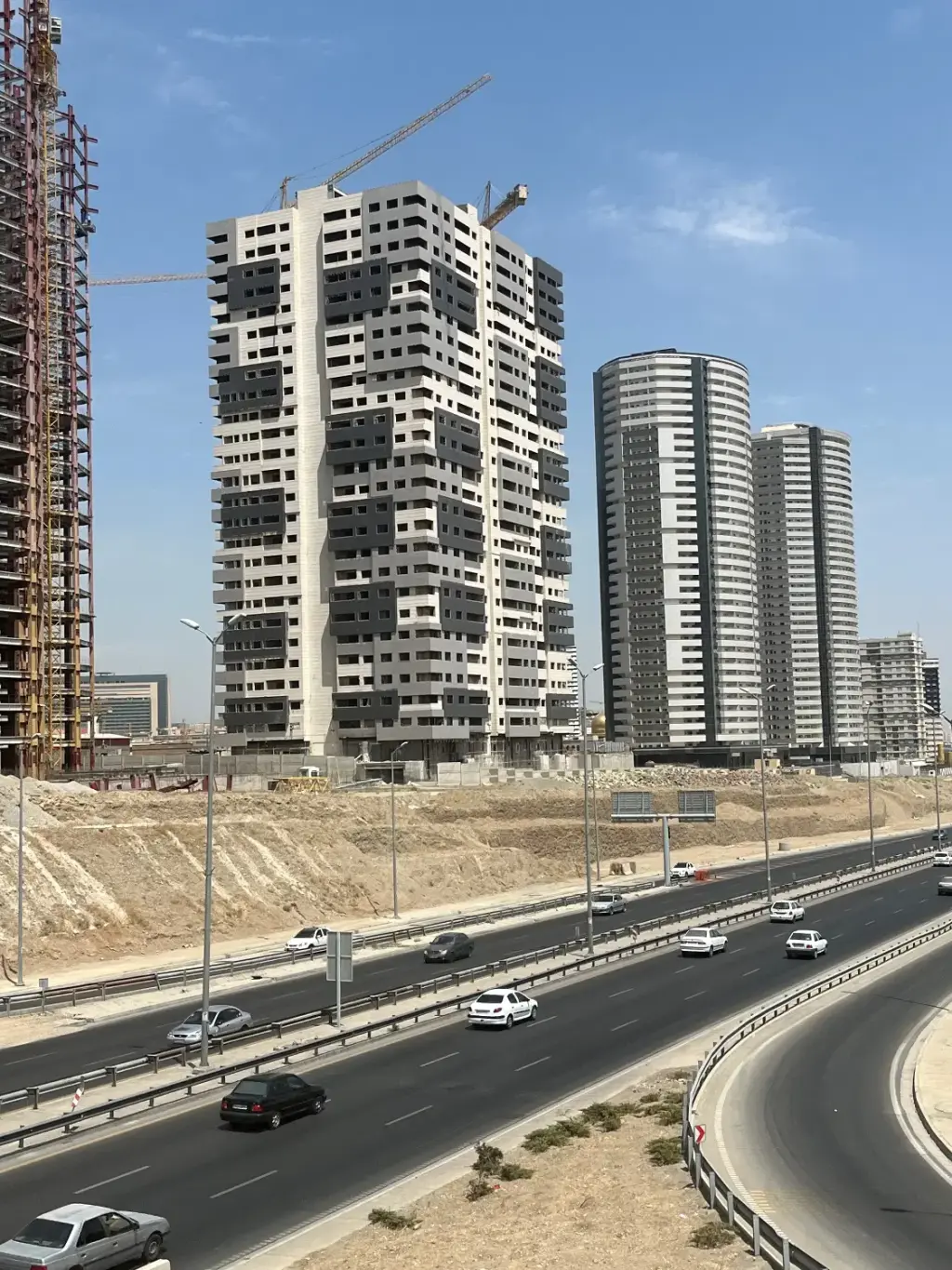 پیش‌فروش ملک 95 متری در شهرک چیتگر - تصویر 2