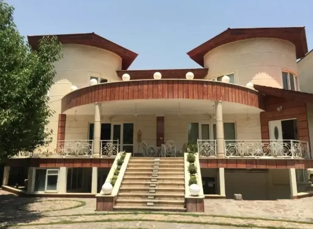 فروش خانه و ویلا 980 متری در حکمت