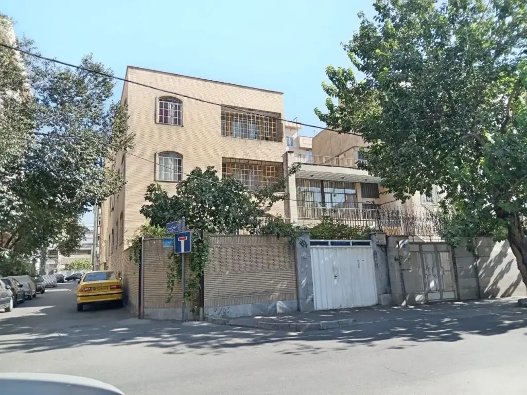 فروش خانه و ویلا 215 متری در هفت چنار