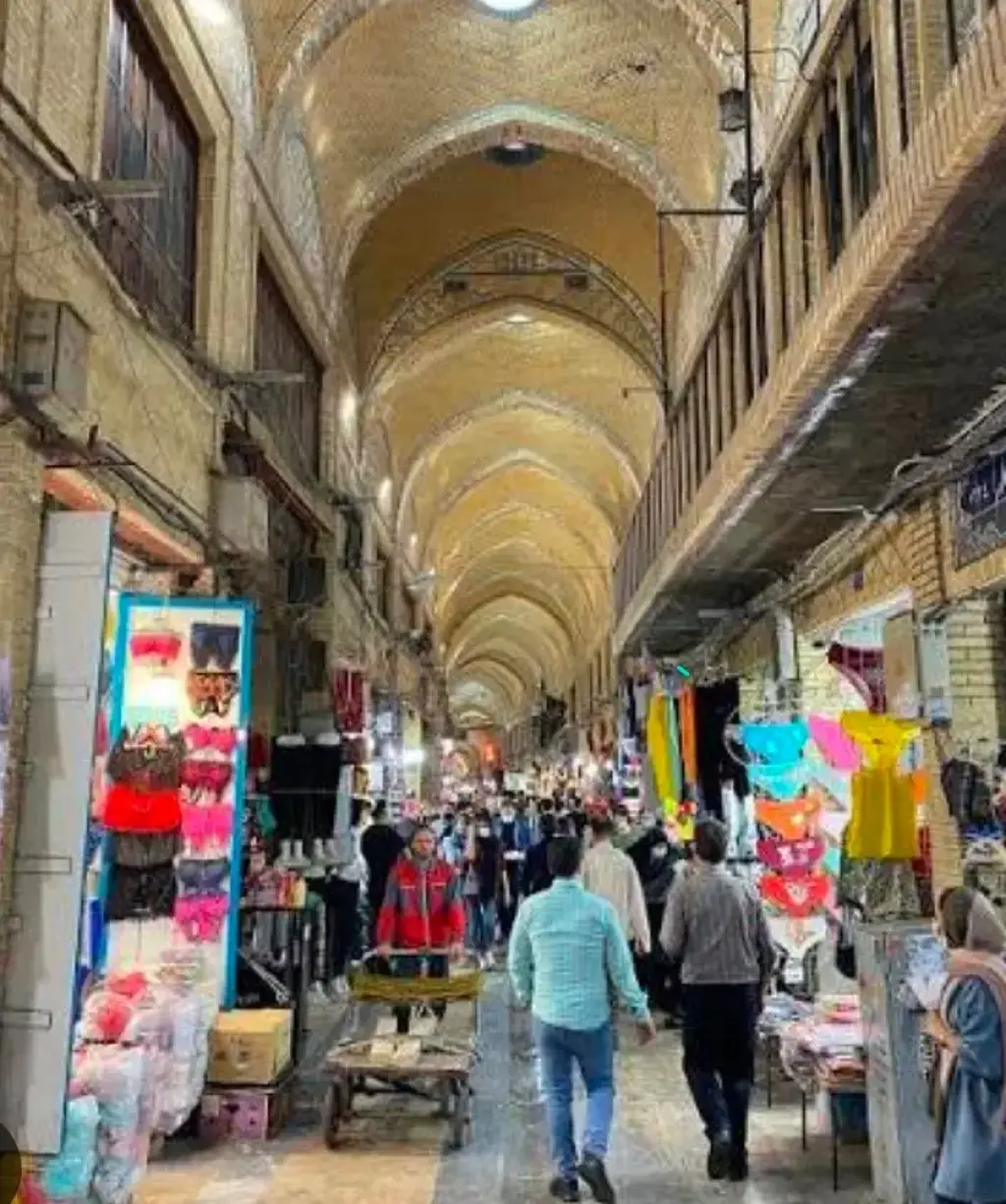 فروش اداری و تجاری 136 متری در بازار