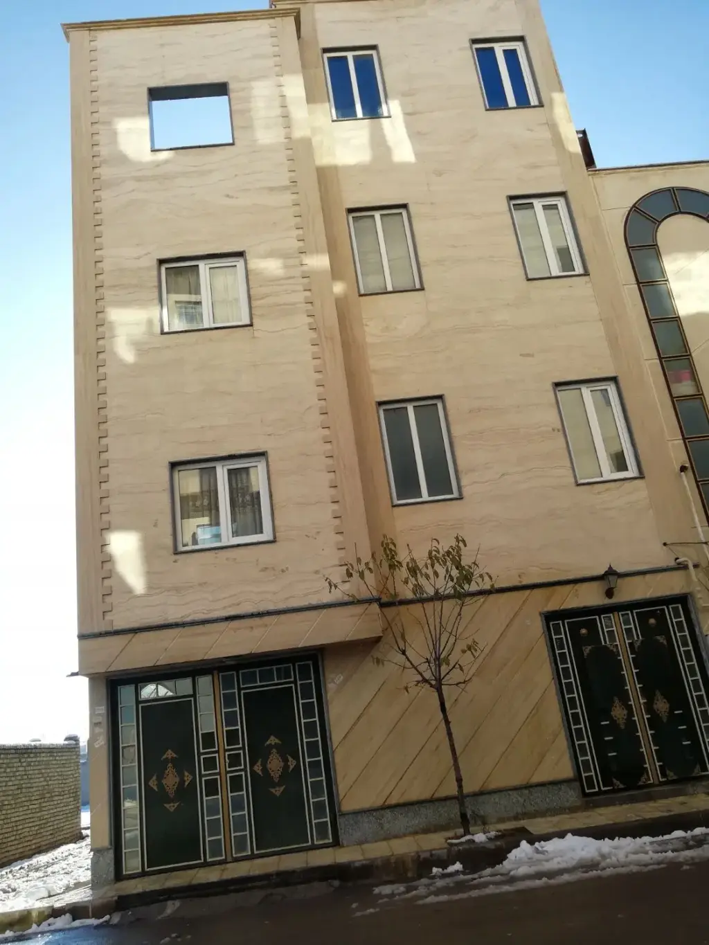 فروش خانه و ویلا 110 متری در نیروی هوایی (پیروزی)