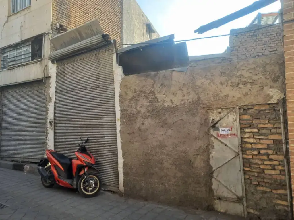 فروش زمین و کلنگی 229 متری در امین حضور - تصویر 3