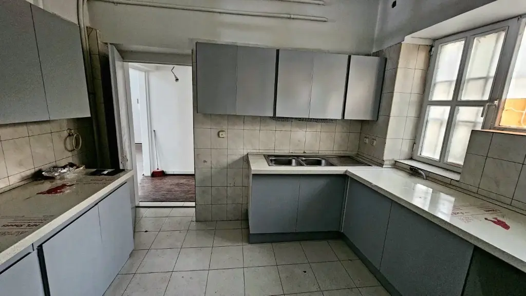 اجاره خانه و ویلا 200 متری در حکمت - تصویر 4