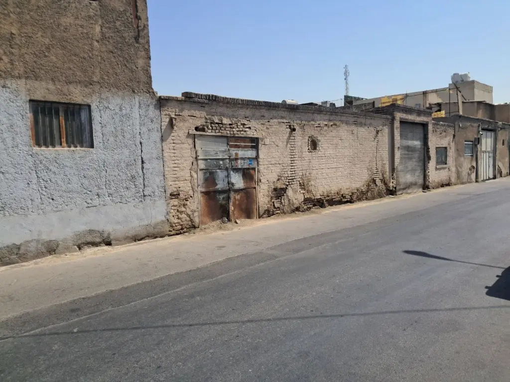 فروش اداری و تجاری 586 متری در شوش