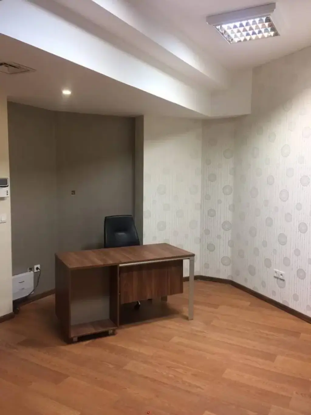 فروش اداری و تجاری 70 متری در سازمان برنامه شمالی - تصویر 2