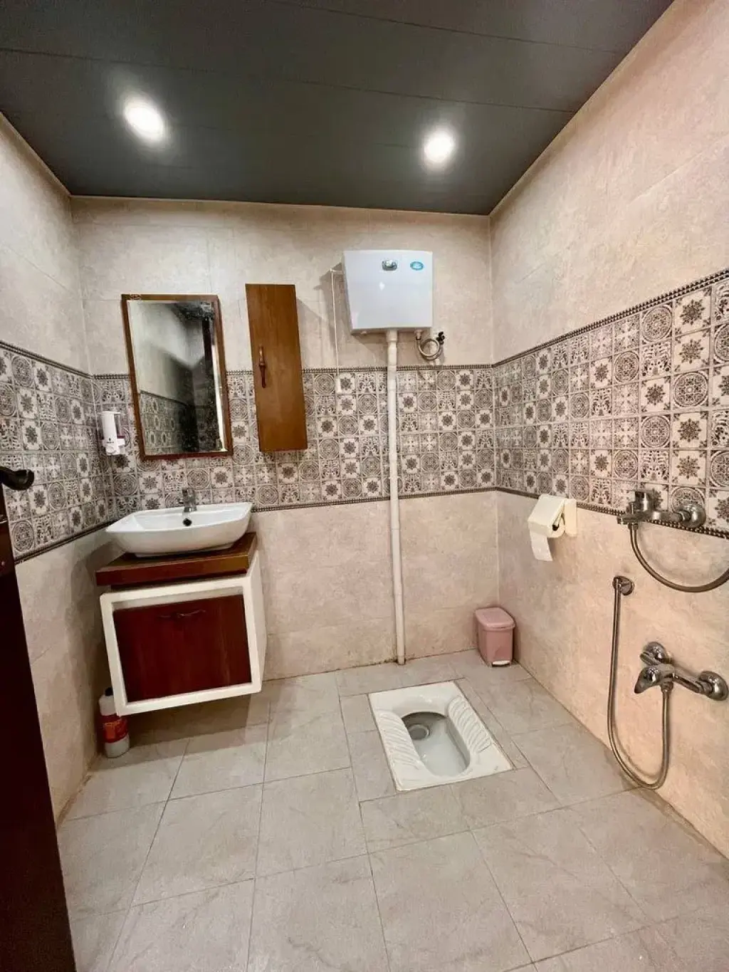 اجاره خانه و ویلا 850 متری در بوستان سرخه حصار - تصویر 13