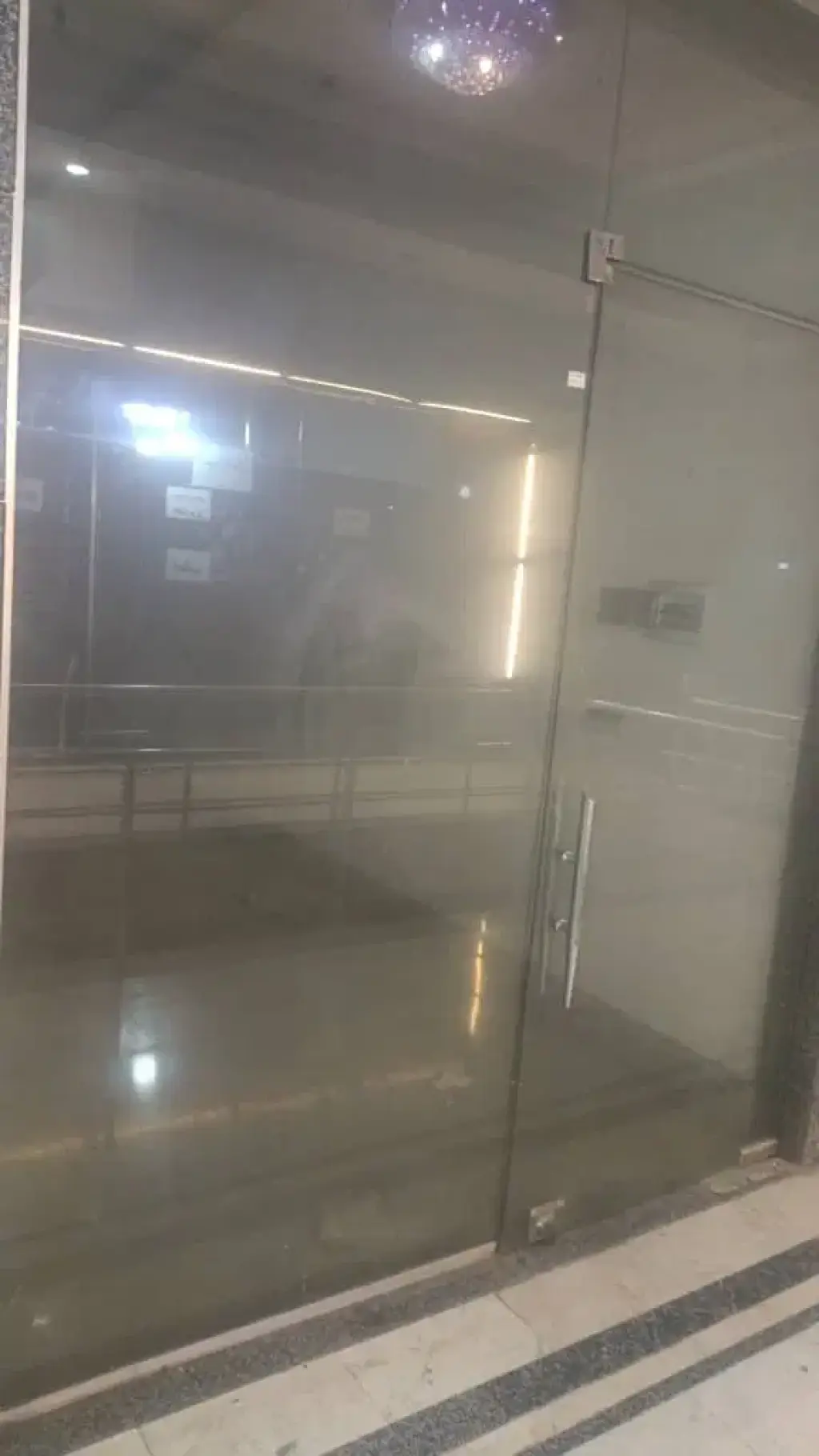 فروش اداری و تجاری 19 متری در دولتخواه جنوبی