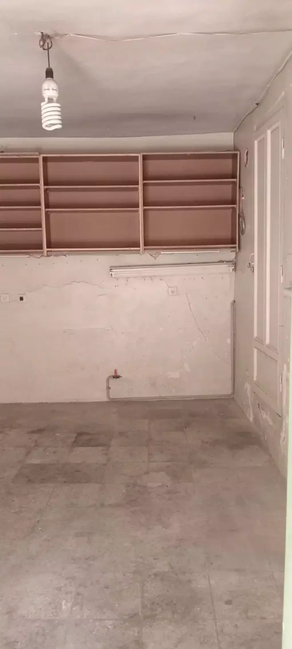 یک باب منزل مسکونی جهت اجاره یا انبار
