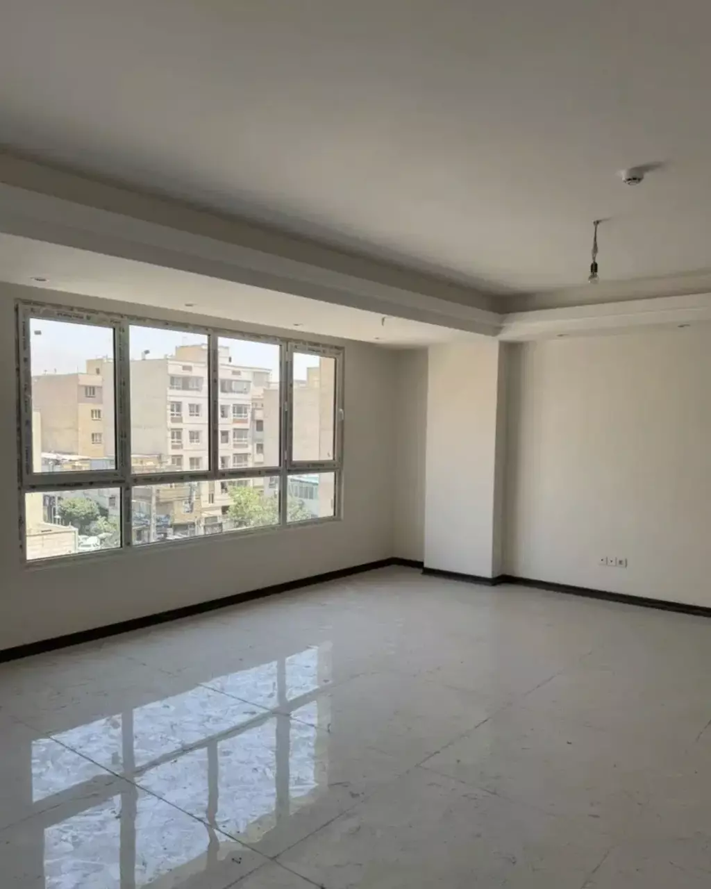 خردمند شمالی ، سنایی 125 متر 3 خوابه تک واحد لوکس