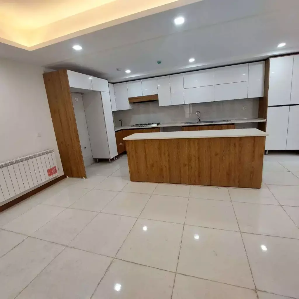 آپارتمان 112 متری کلید نخورده