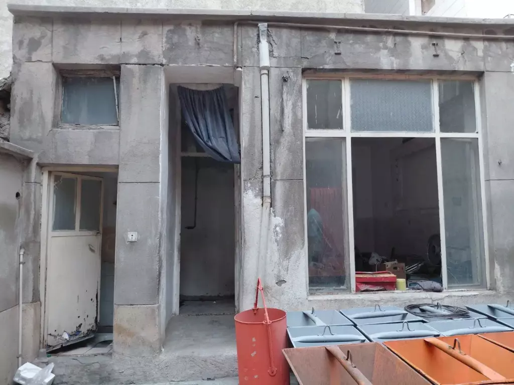 اجاره یک اتاق کوچیک و حیاط