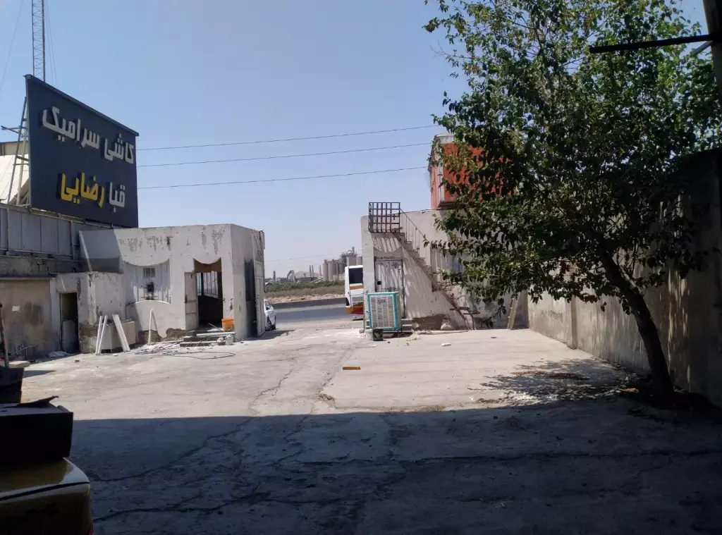گاراژ اجار ه ایی سه راه سیمان بر جاده