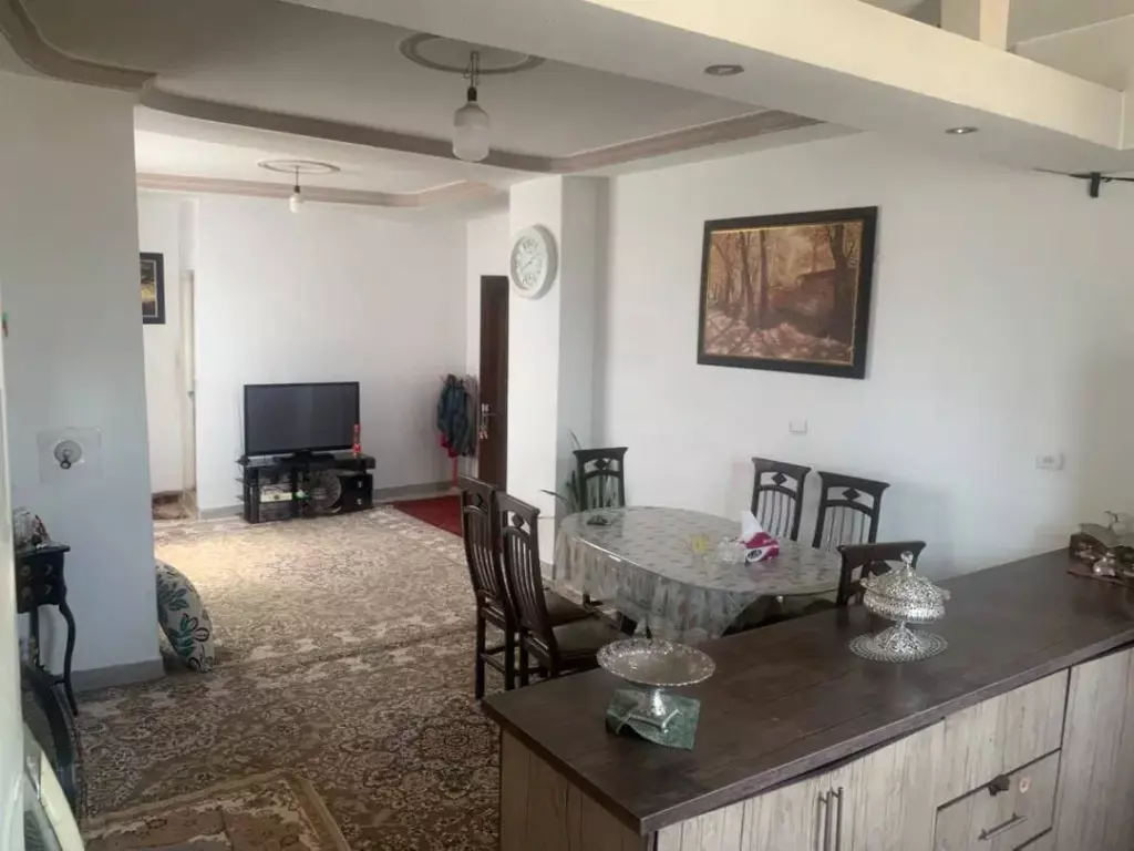 68 متر/ 2خواب پارکینگ،آسانسور،بالکن،انباری کاذب
