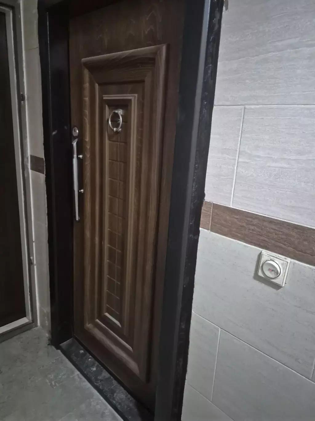 آپارتمان 80 متری 2 خوابه فول امکانات خوش نقشه