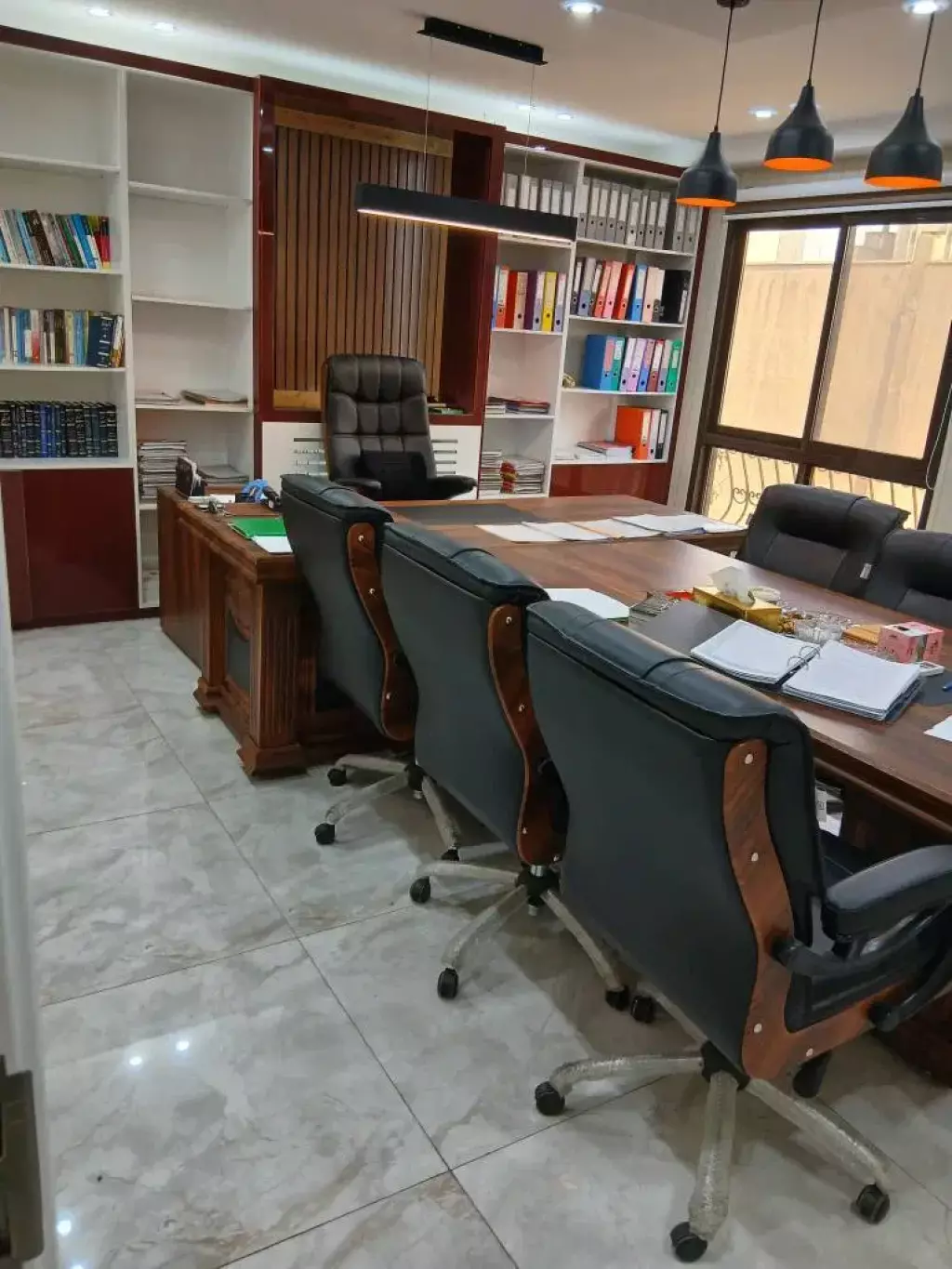 فروش دفتر شیک موقعیت قائم مقام
