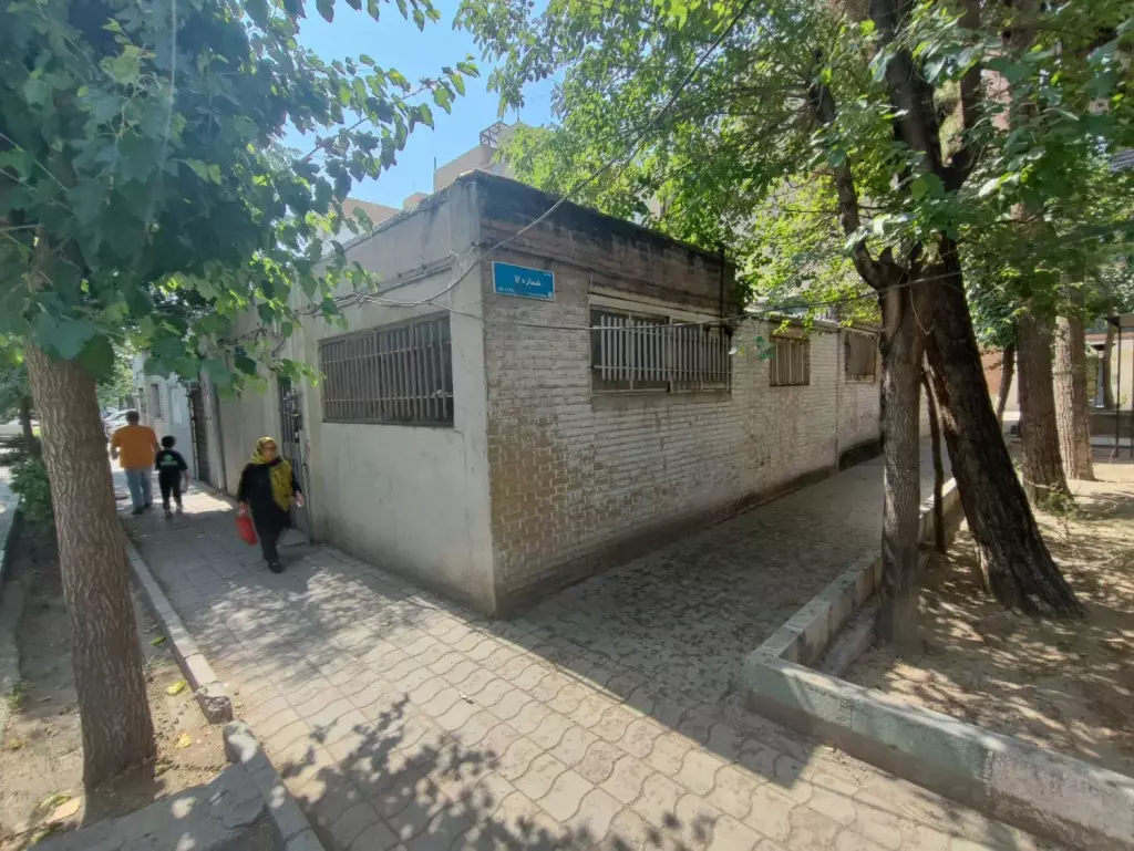 موقعیت اداری بر اصلی ویلایی تک واحد در بست