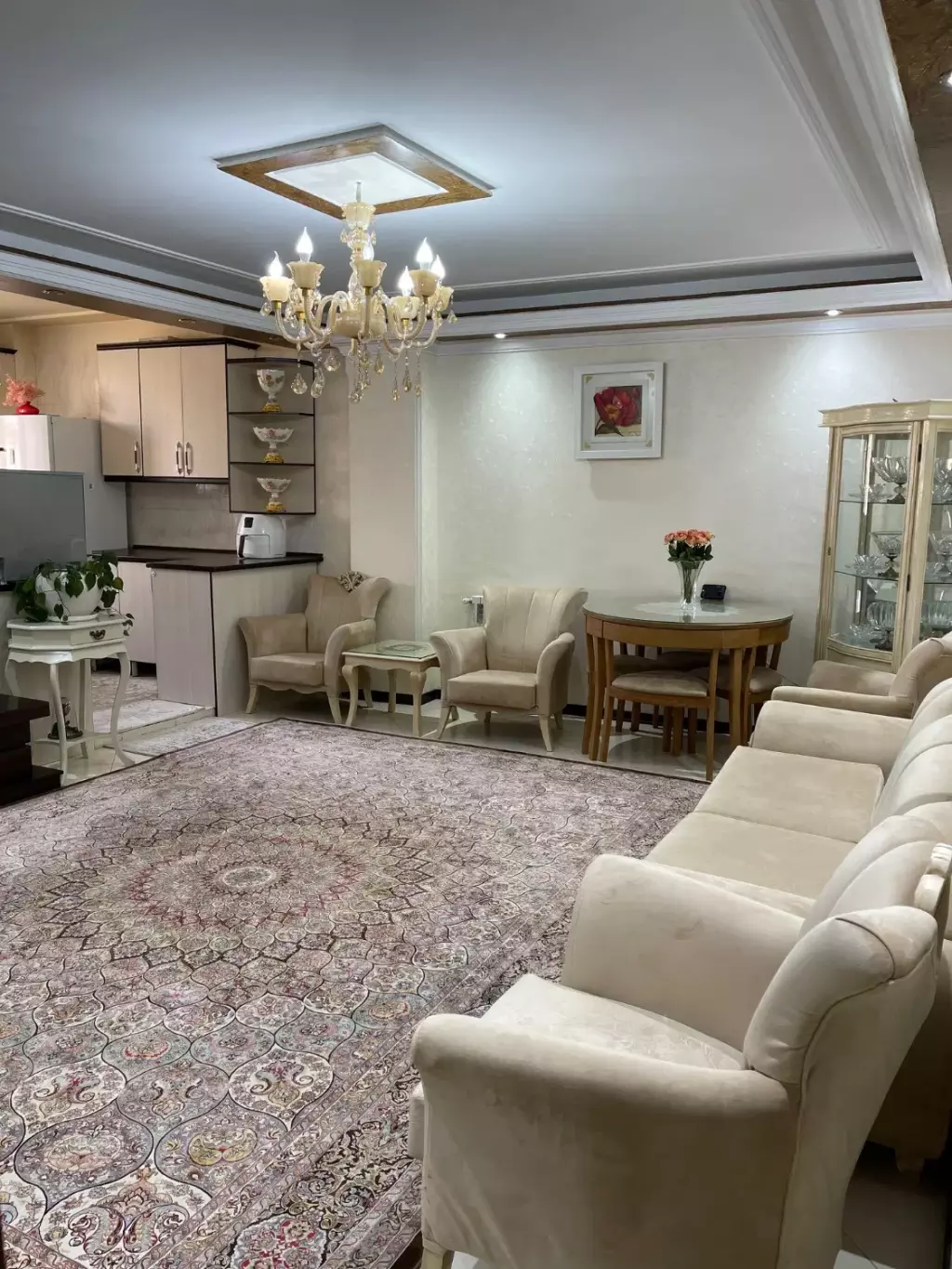62 متر، وحیدیه،فول امکانات،بهترین بن بست