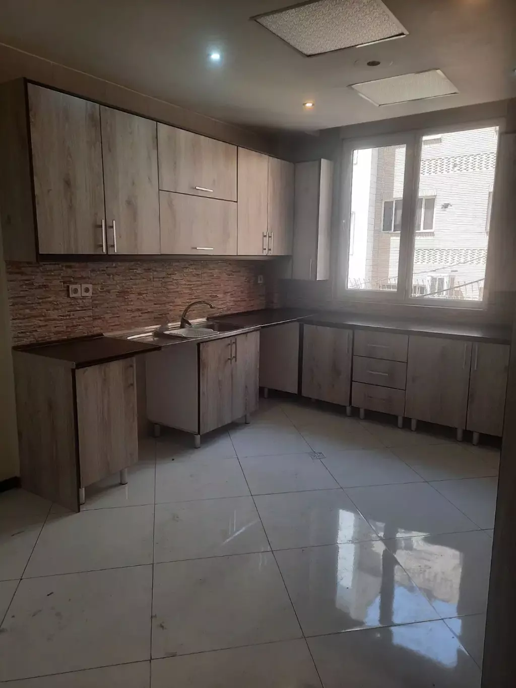 اجاره آپارتمان 75 متری در مینای شمالی (مخبر)