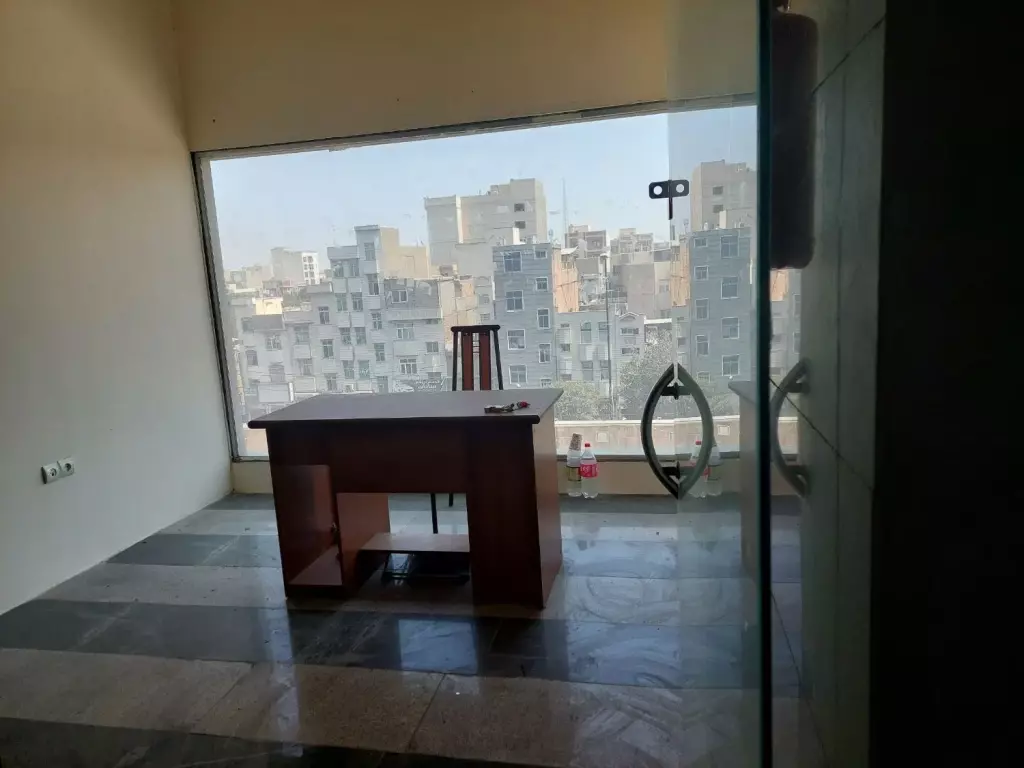 فروش اداری و تجاری 11 متری در عبدلآباد