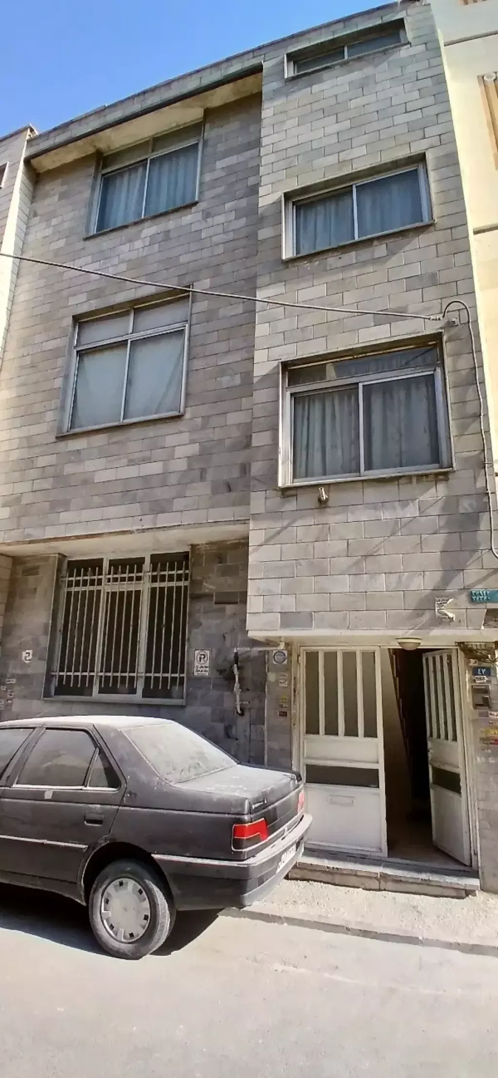 فروش خانه و ویلا 72 متری در تختی