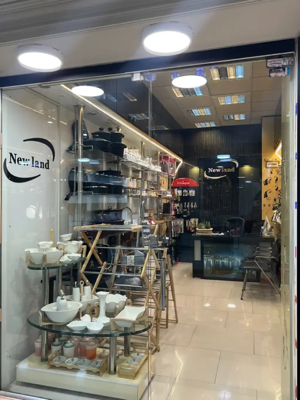فروش اداری و تجاری 16 متری در شوش (باغ آذری)