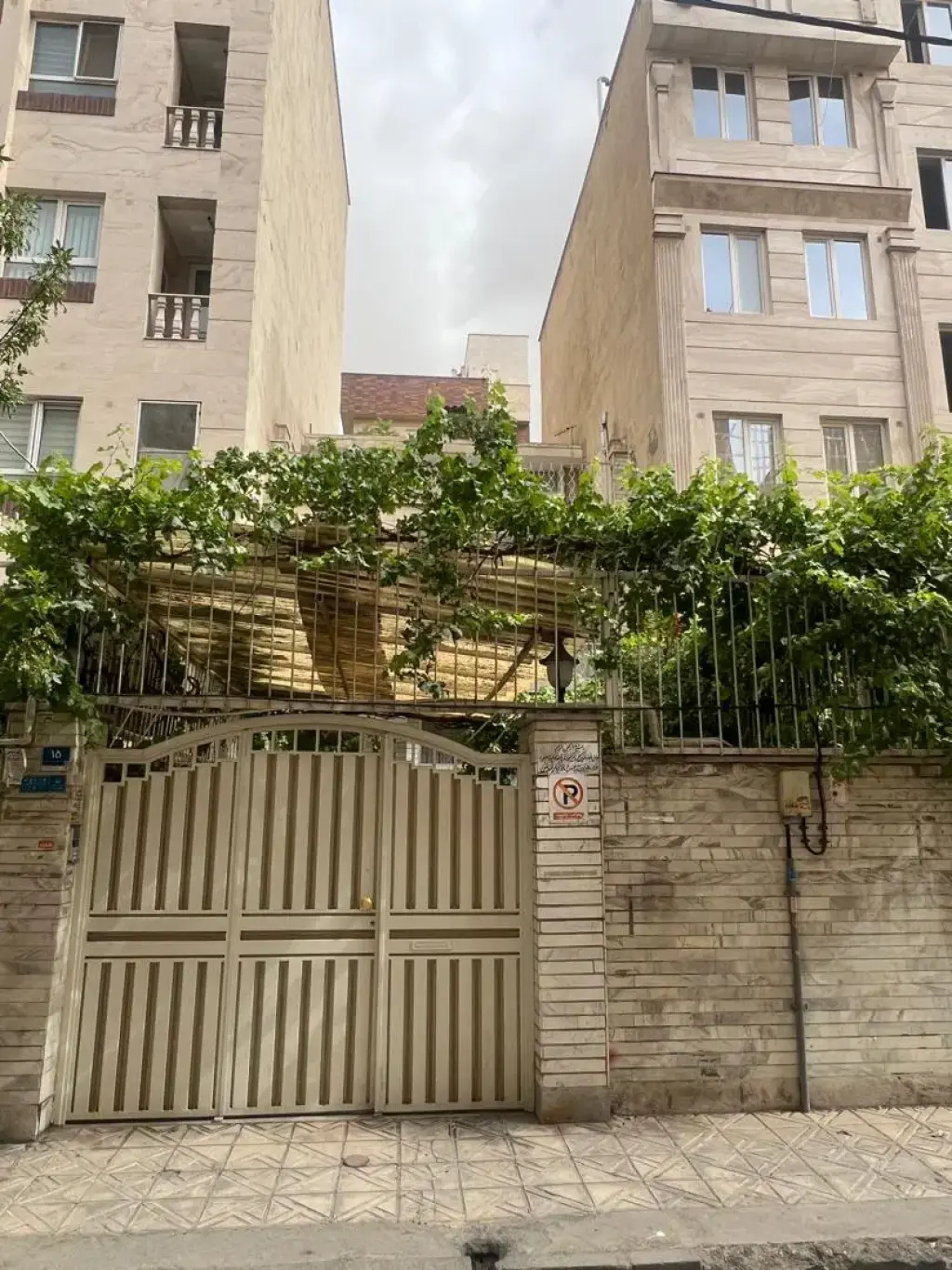فروش خانه و ویلا 120 متری در صد دستگاه