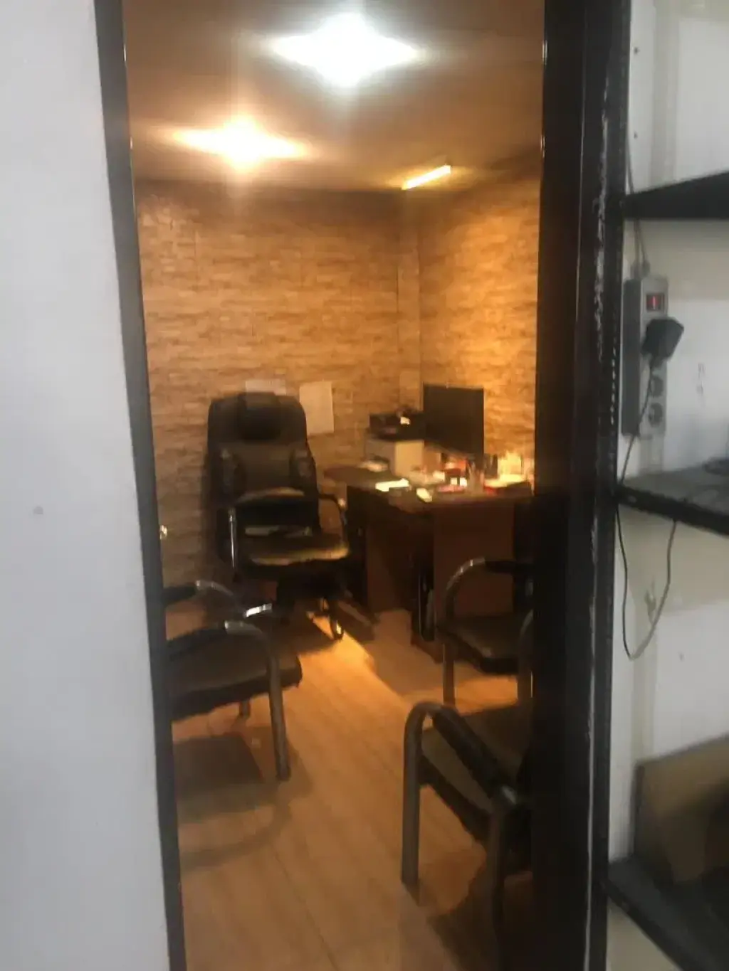 اجاره اداری و تجاری 15 متری در فرحزاد