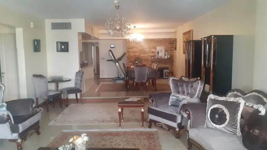 فروش آپارتمان 153 متری در کوی فراز