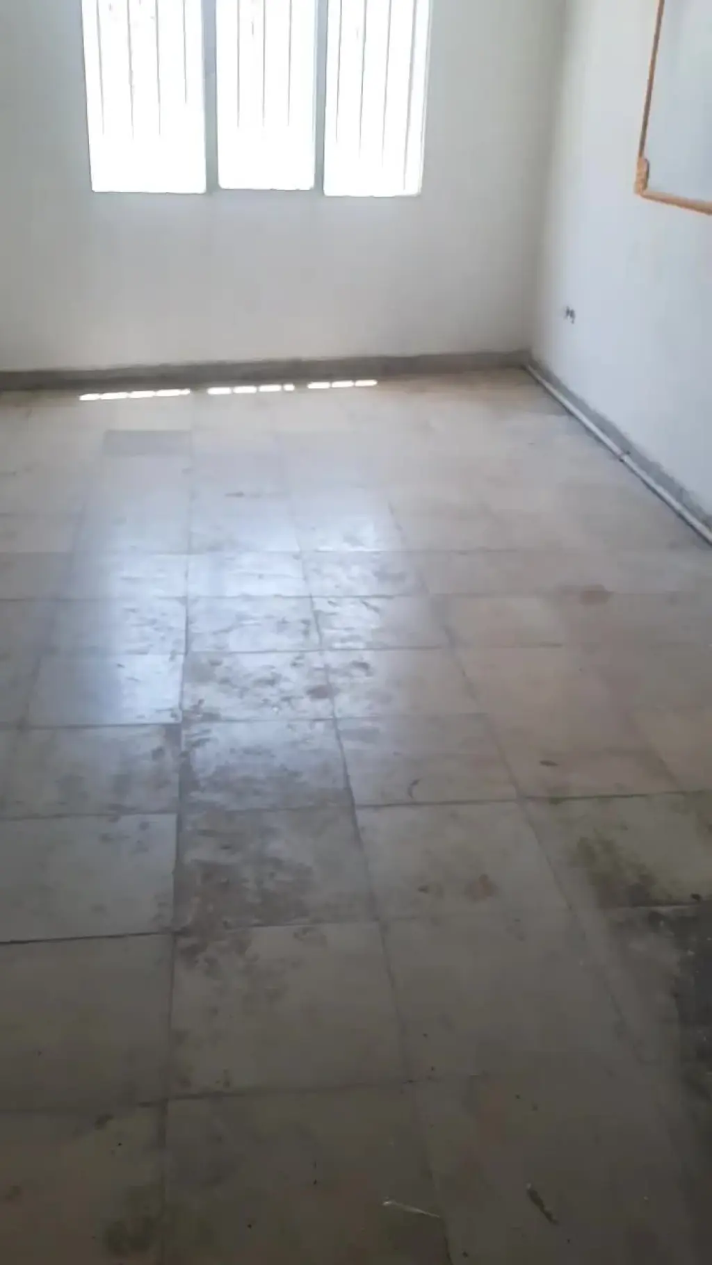 اجاره اداری و تجاری 60 متری در سیروس