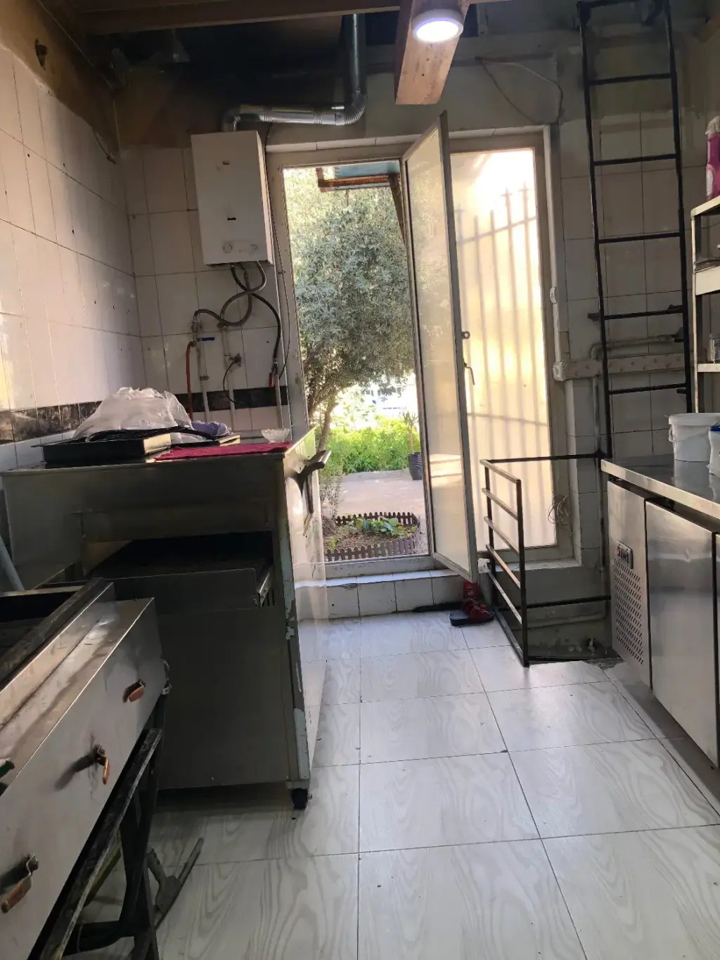 اجاره اداری و تجاری 17 متری در شهرک بوعلی
