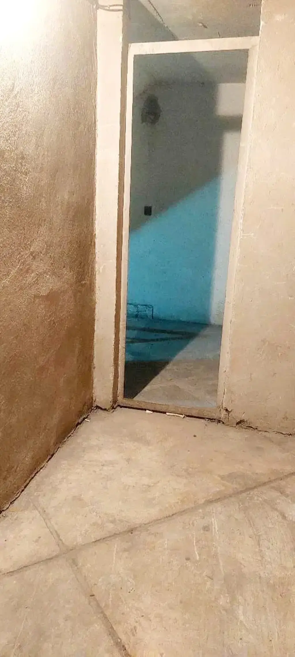 اجاره اداری و تجاری 7 متری در عباسآباد