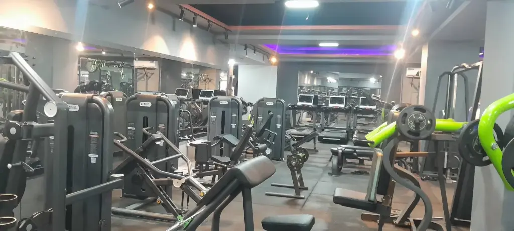 اجاره اداری و تجاری 400 متری در شهرک صدرا